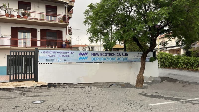 Insegna con i servizi New Ecotecnica Sud: addolcitori, osmosi inversa, piscine, filtrazione